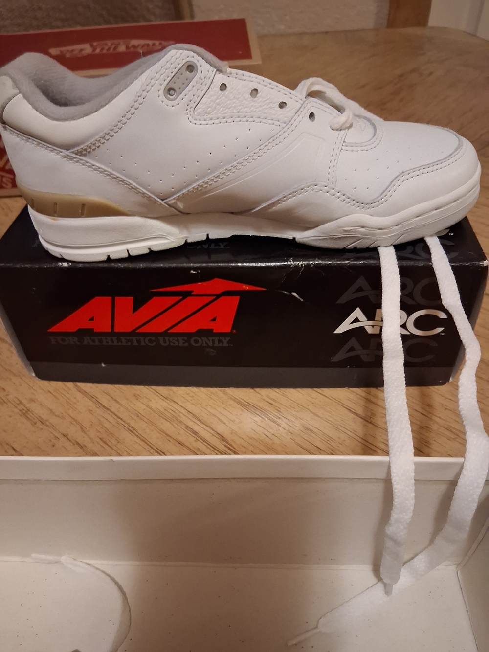 New In Box Avia Cross Training Women’s White Athletic Sneakers  Cream Accents
